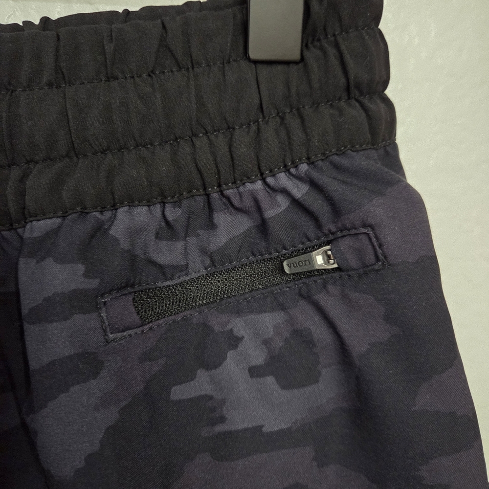 Vuori Clementine Shorts Women's Size Small - Picture 3 of 7